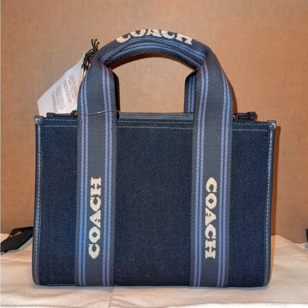 Smith Tote 24 in Denim with Coach logo handles - Picture 4 of 10
